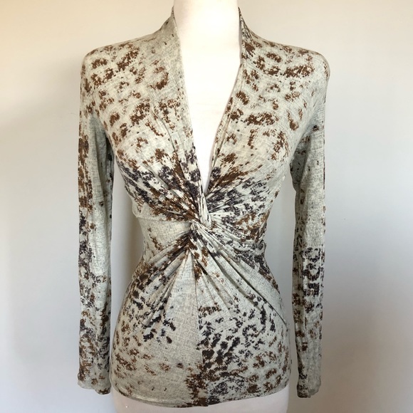 CAbi Tops - CAbi long sleeve Sexy plunge fitted blouse Sz XS